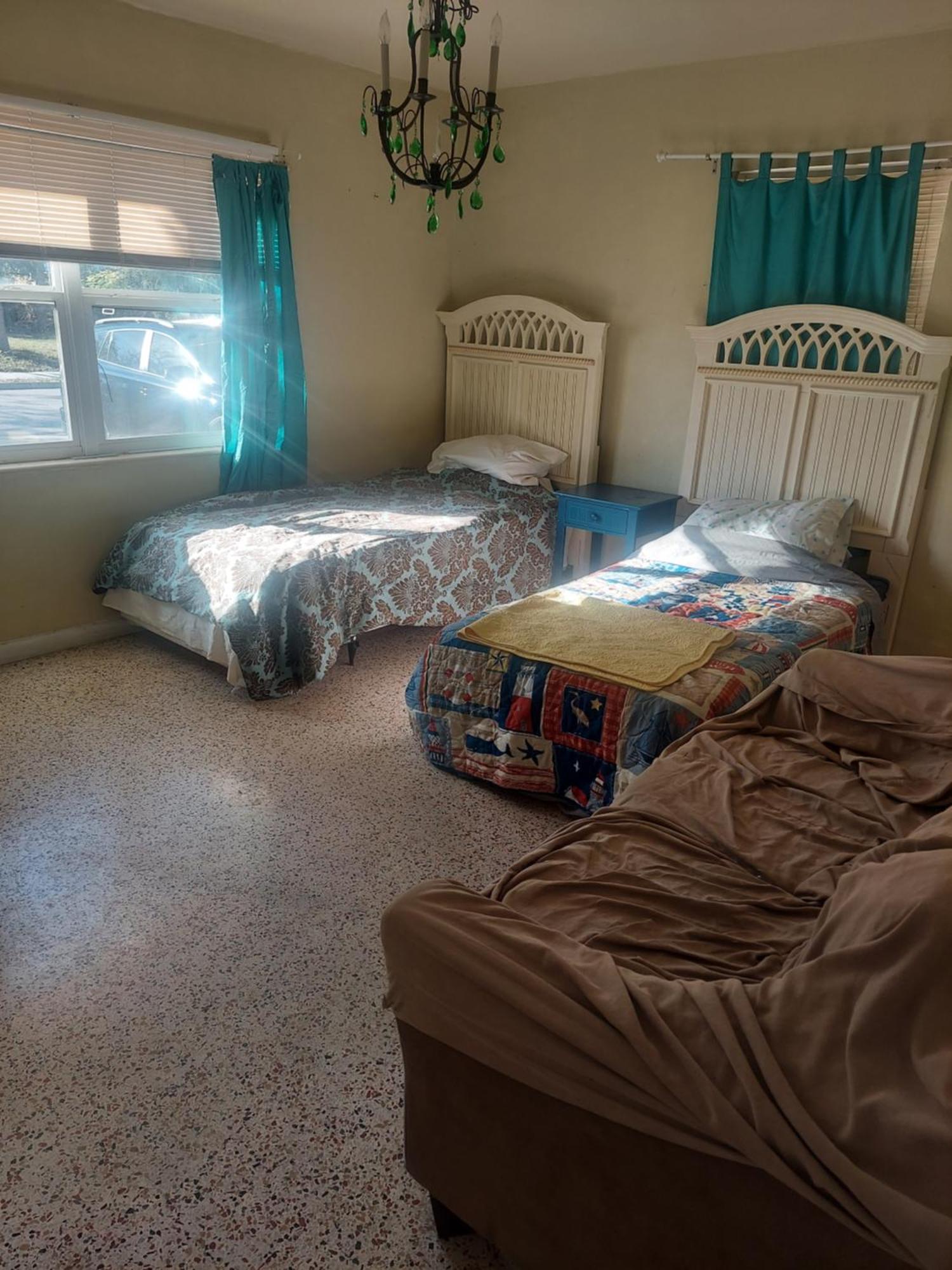 Holiday home 2 Bedroom House 5 Min From Beaches And Downtown